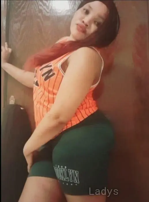 Rosemary, 23 years brunette escorts in Jeddah, height 190 sm, Weight  kg