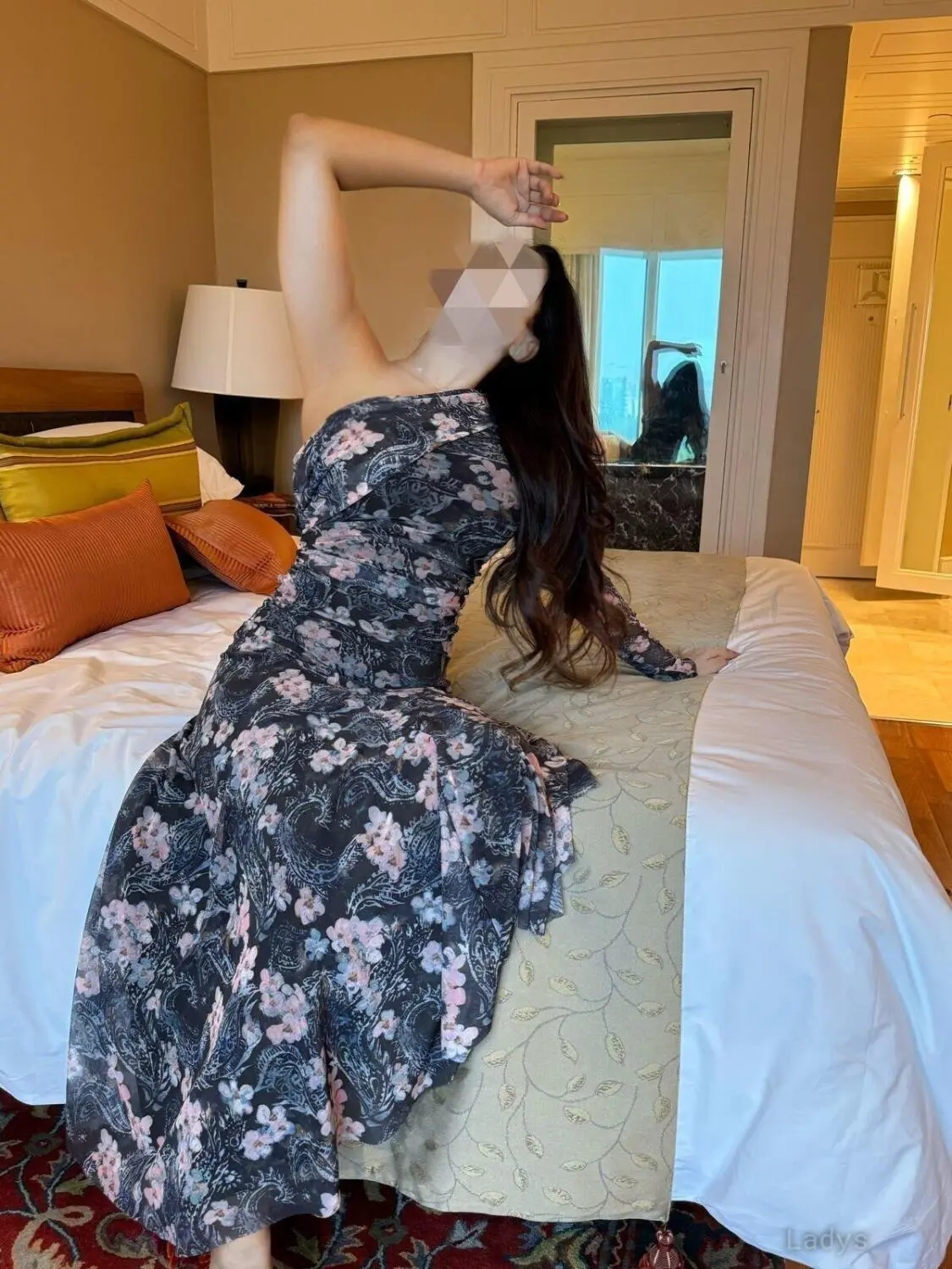 Veni, 27 years brunette escorts in Jubail, height  sm, Weight  kg