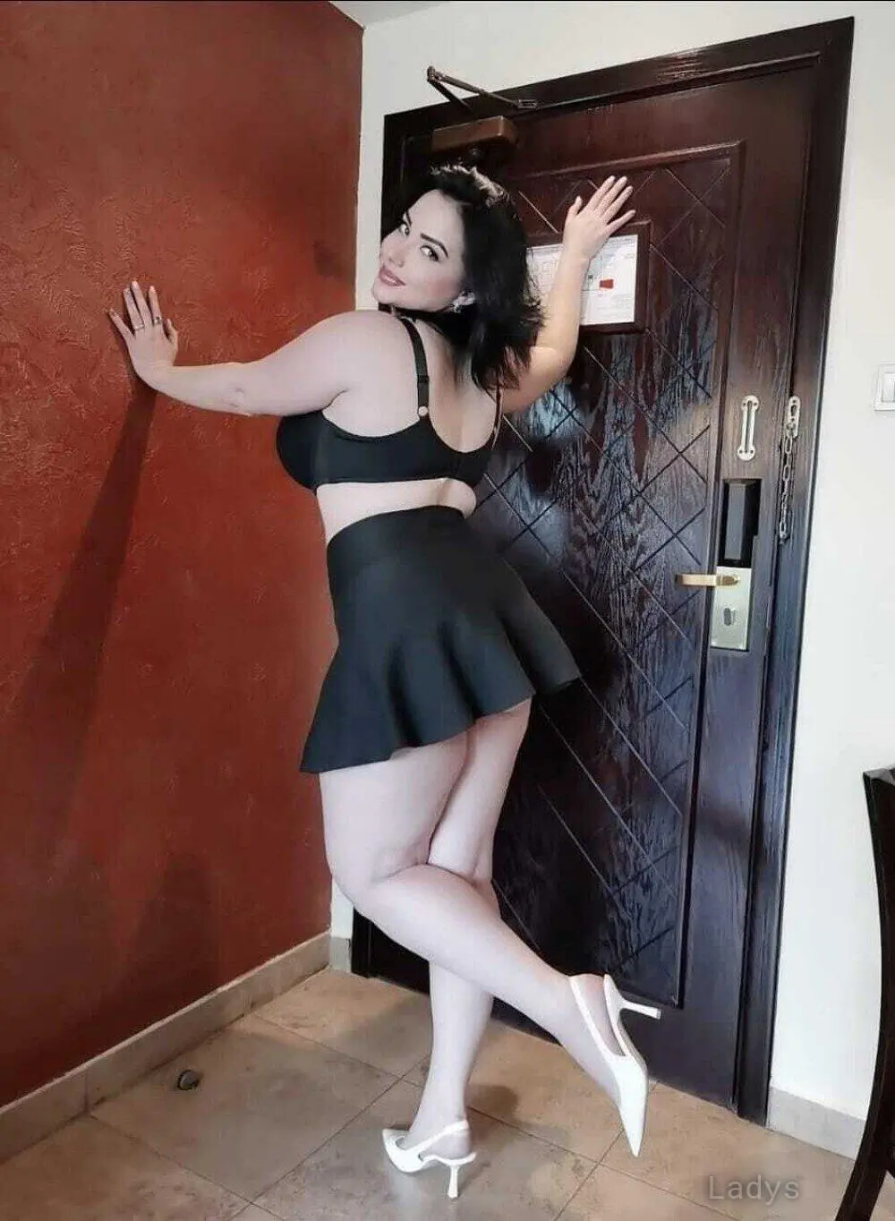Jeny, 22 years brunette escorts in Juffair, height 169 sm, Weight  kg