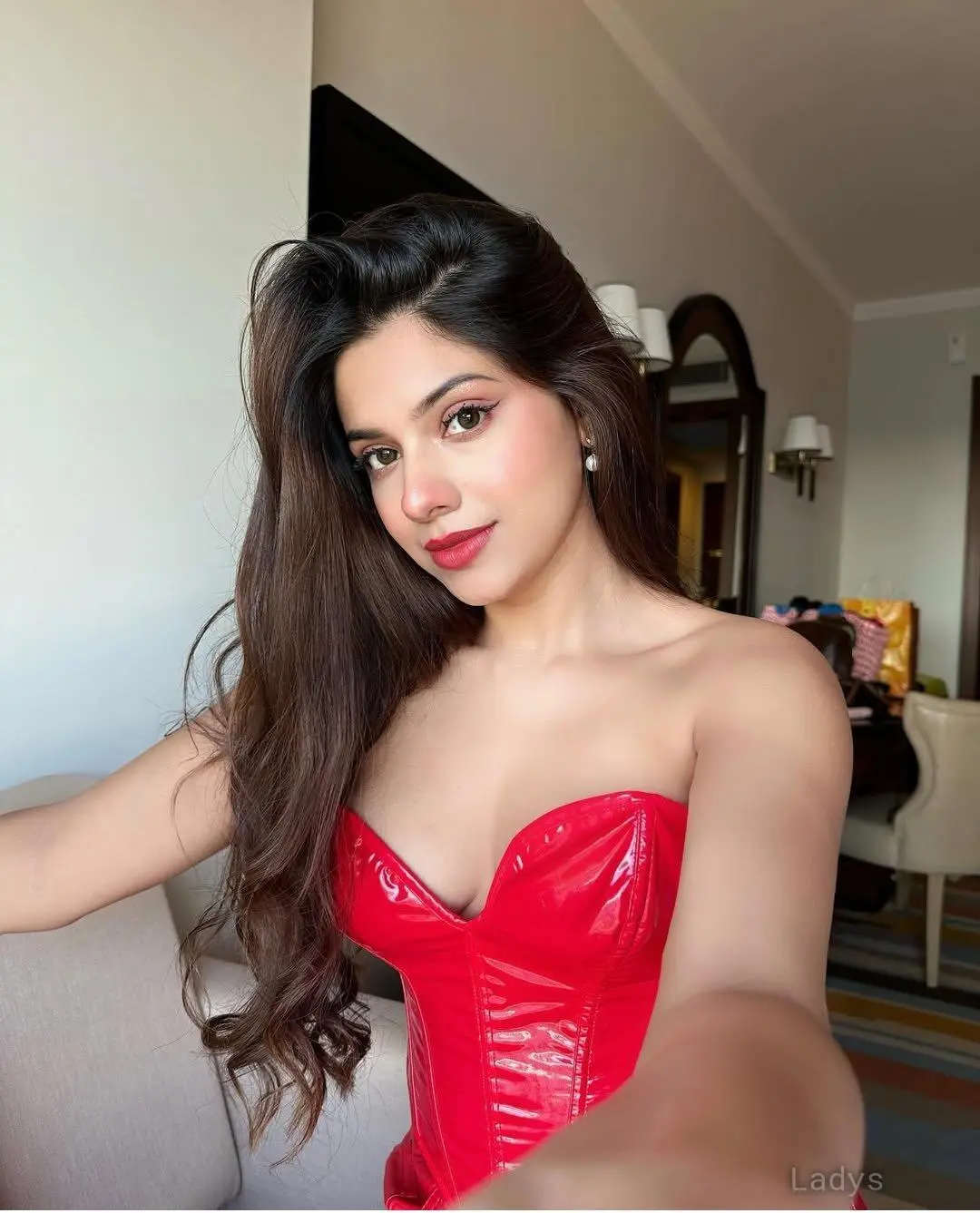 Divyanshi, 22 years brunette escorts in Kandy, height 160 sm, Weight  kg