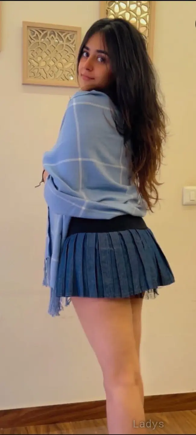Anusha shreshtha, 21 years brunette escorts in Kathmandu, height 160 sm, Weight 50 kg