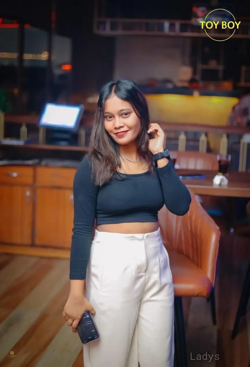 Ankita, 23 years brunette escorts in Kochi, height 167 sm, Weight kg