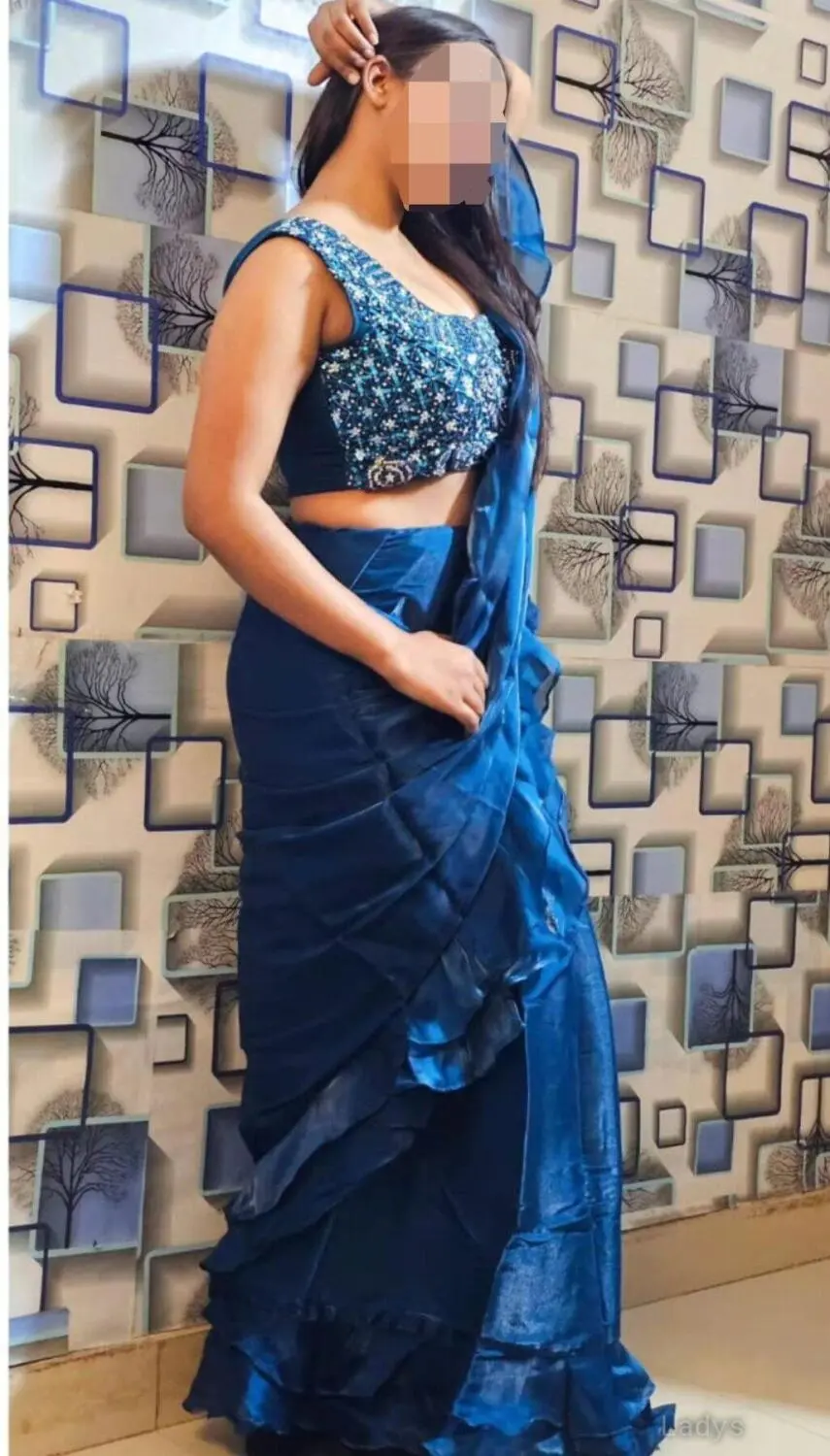 Ruhi, 23 years brunette escorts in Kochi, height 164 sm, Weight  kg