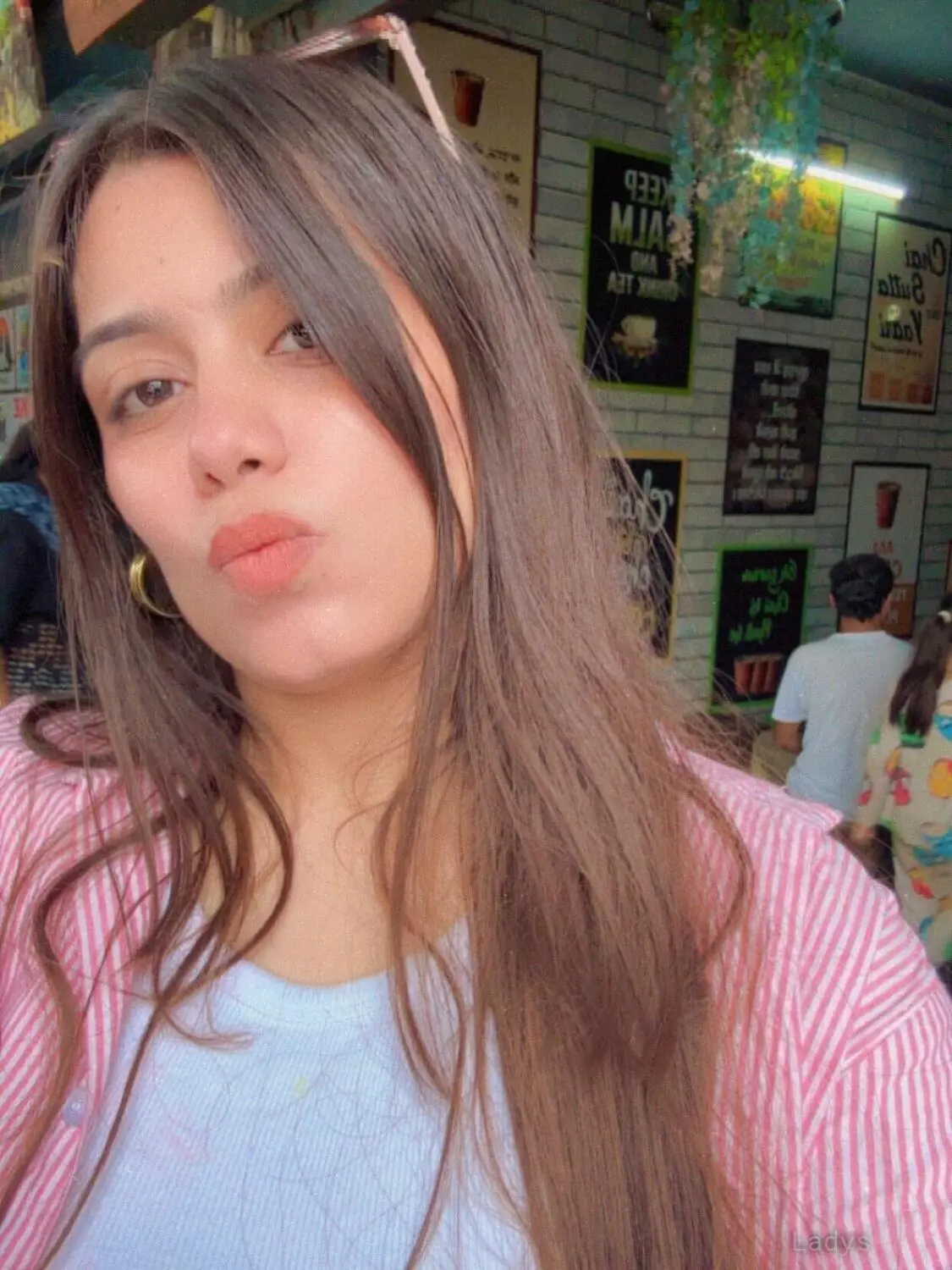 Vidhya, years brunette escorts in Kochi, height sm, Weight kg