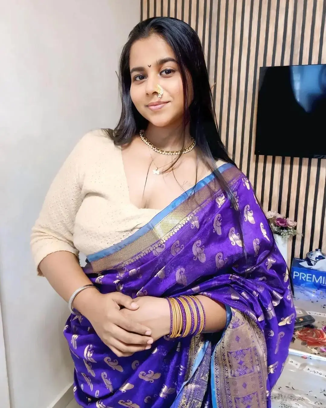 Ashwini, 21 years brunette escorts in Kolhapur, height 154 sm, Weight kg