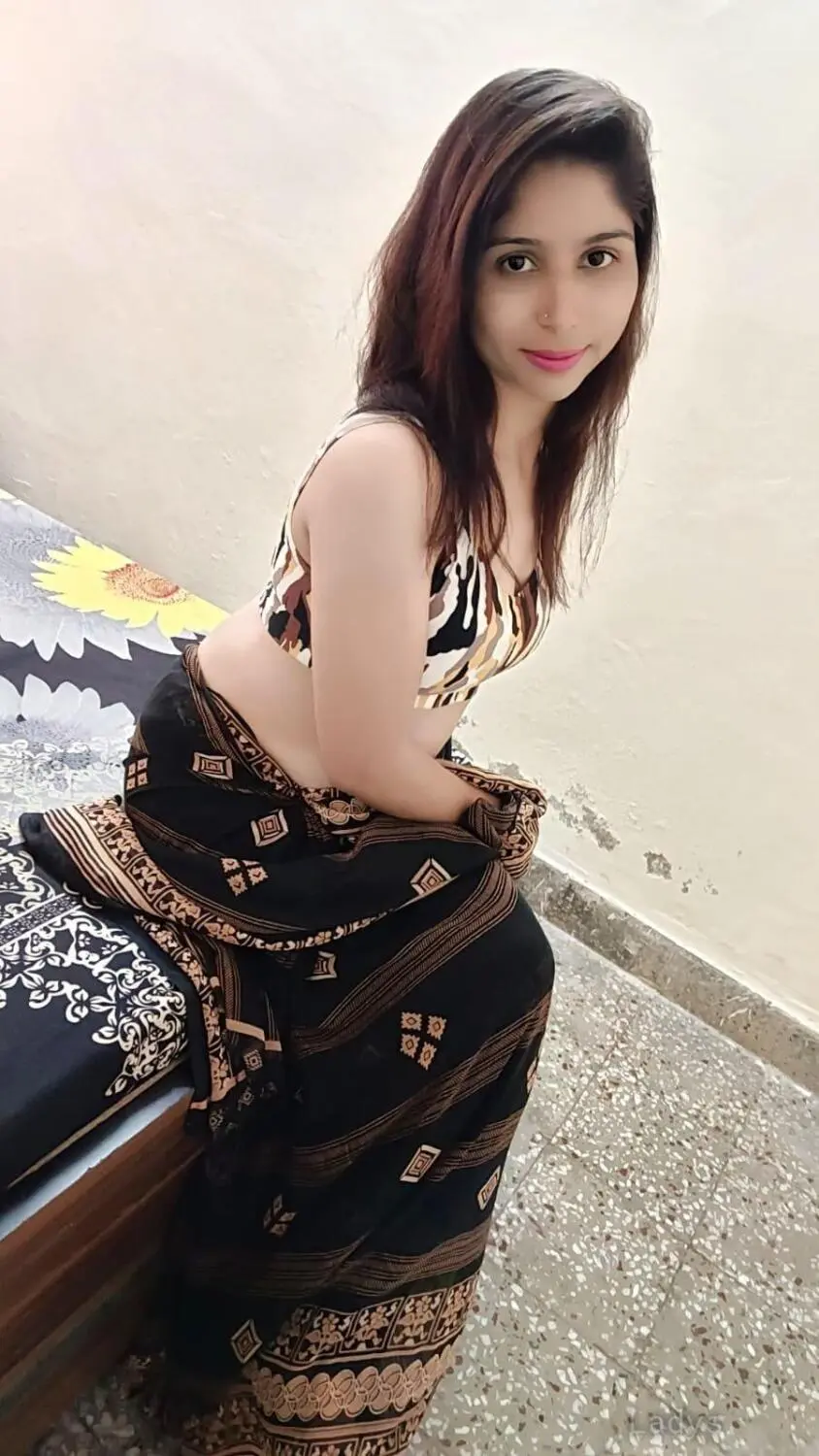 Nikita, 21 years brunette escorts in Kolkata, height 153 sm, Weight  kg