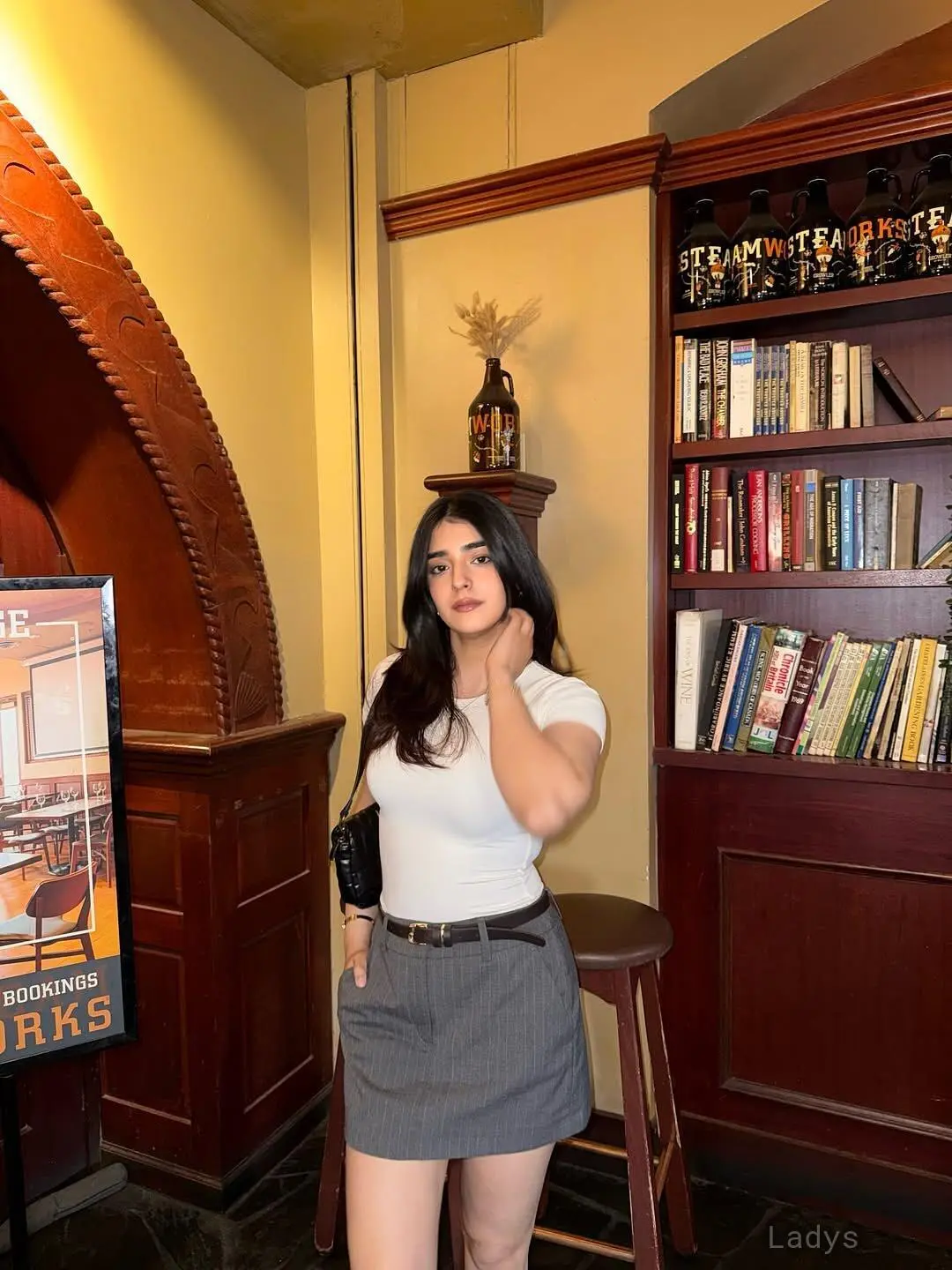 Priya, 23 years brunette escorts in Kolkata, height 145 sm, Weight  kg