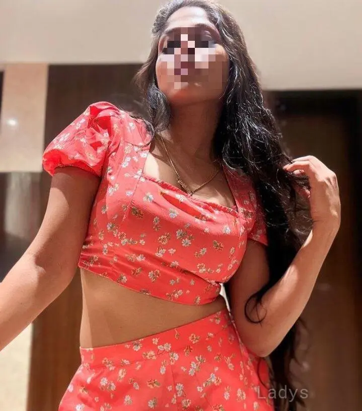 Tanuja, 24 years brunette escorts in Kolkata, height 154 sm, Weight kg