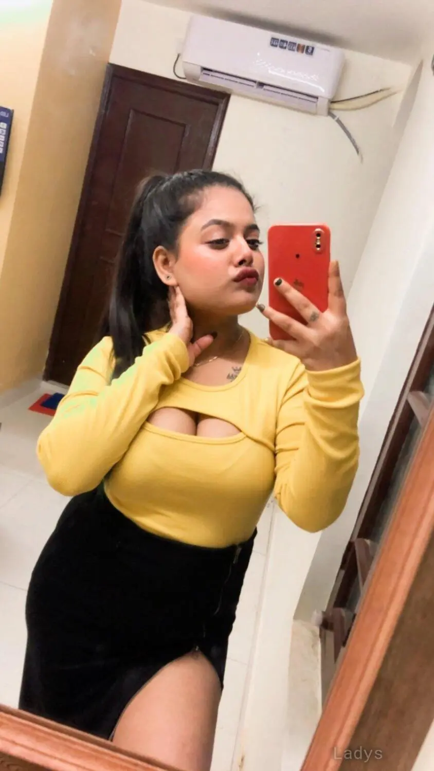 Twinkel, 22 years brunette escorts in Kolkata, height 153 sm, Weight  kg