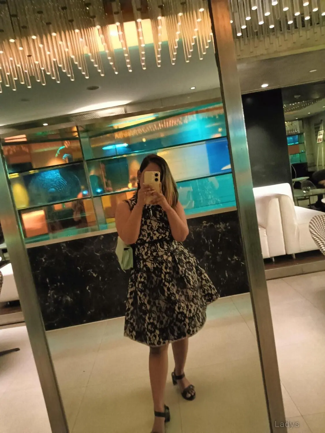Zee, 26 years brunette escorts in Kolkata, height sm, Weight kg