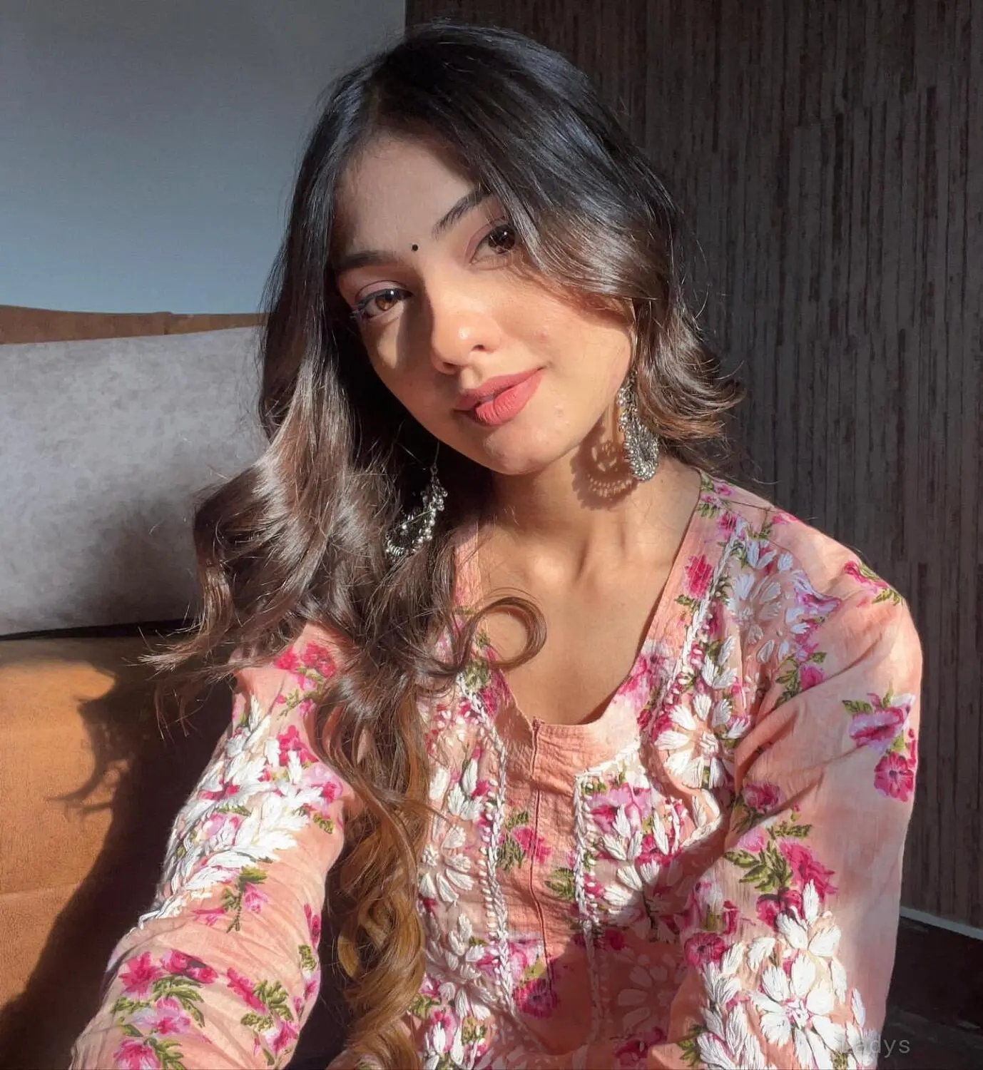 Bharti, 23 years brunette escorts in Kozhikode, height 154 sm, Weight kg