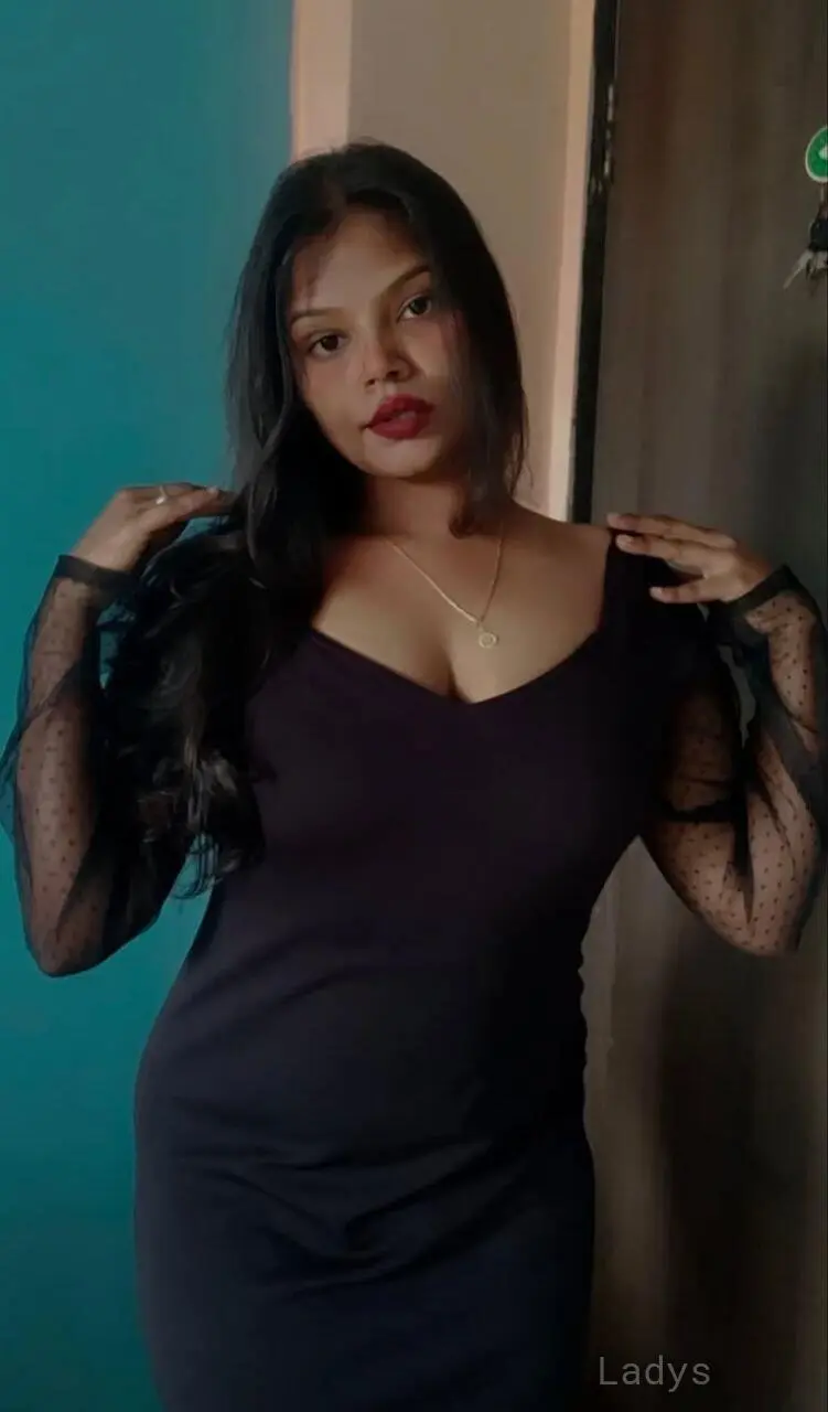 Dennys, 21 years brunette escorts in Kozhikode, height 154 sm, Weight  kg