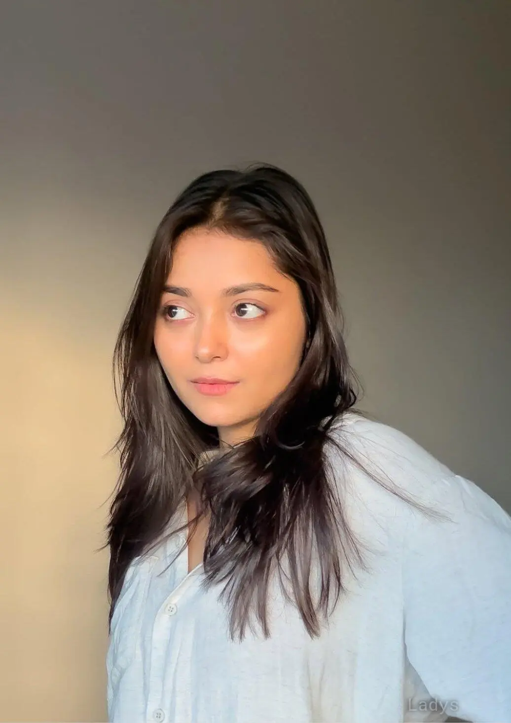 Nisha, 21 years brunette escorts in Kozhikode, height 153 sm, Weight  kg