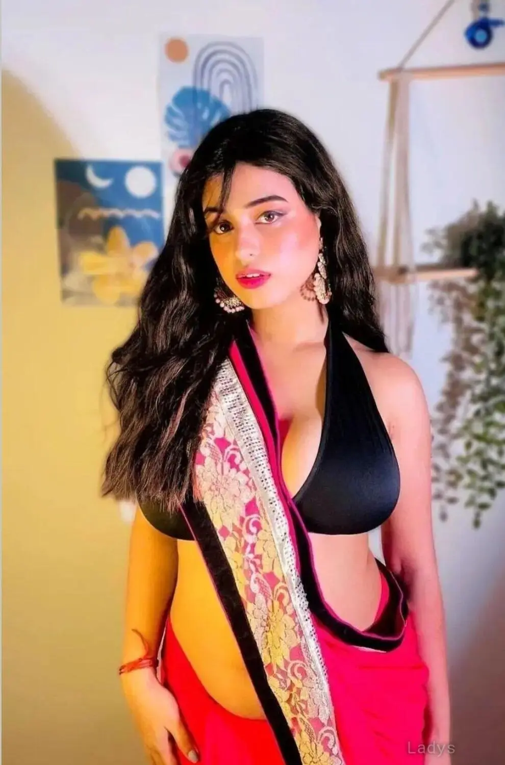 Suchitra, 21 years brunette escorts in Kozhikode, height 162 sm, Weight  kg