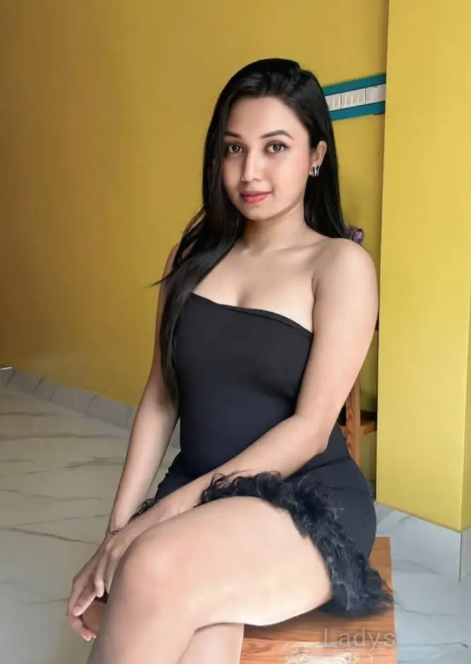 Nayra, 22 years brunette escorts in Krabi, height 160 sm, Weight  kg