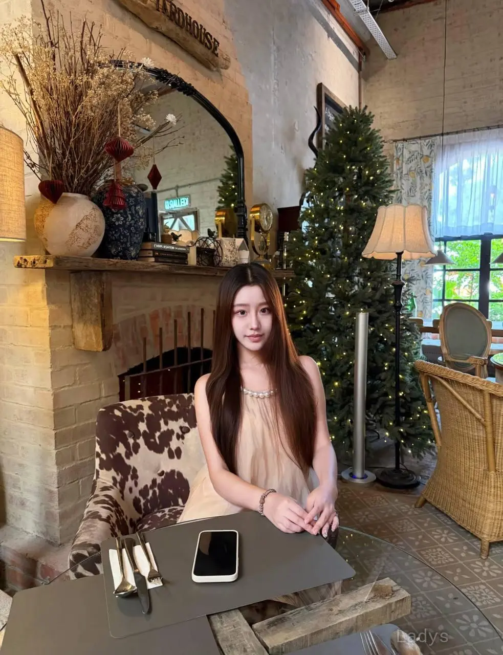 Puteri, 23 years brunette escorts in Kuala Lumpur, height 168 sm, Weight 43 kg