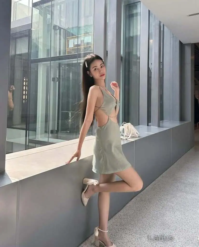 Shima, 26 years brunette escorts in Kuala Lumpur, height 168 sm, Weight  kg