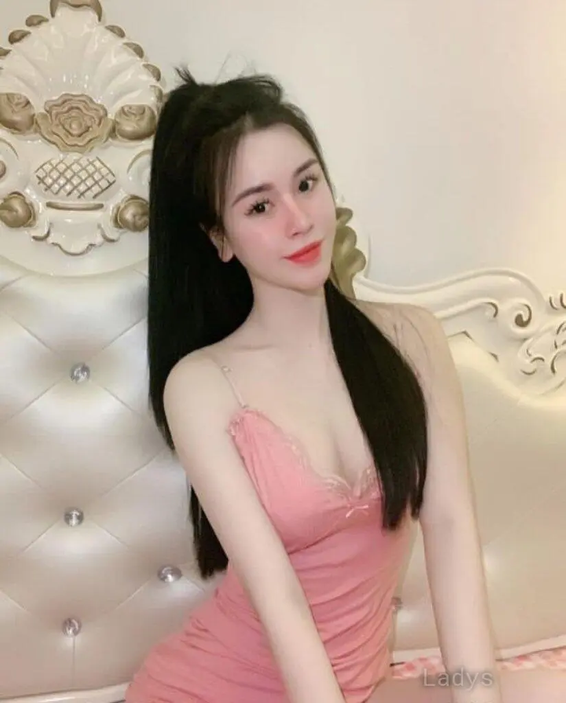 Vika, 24 years brunette escorts in Kuala Lumpur, height 160 sm, Weight kg