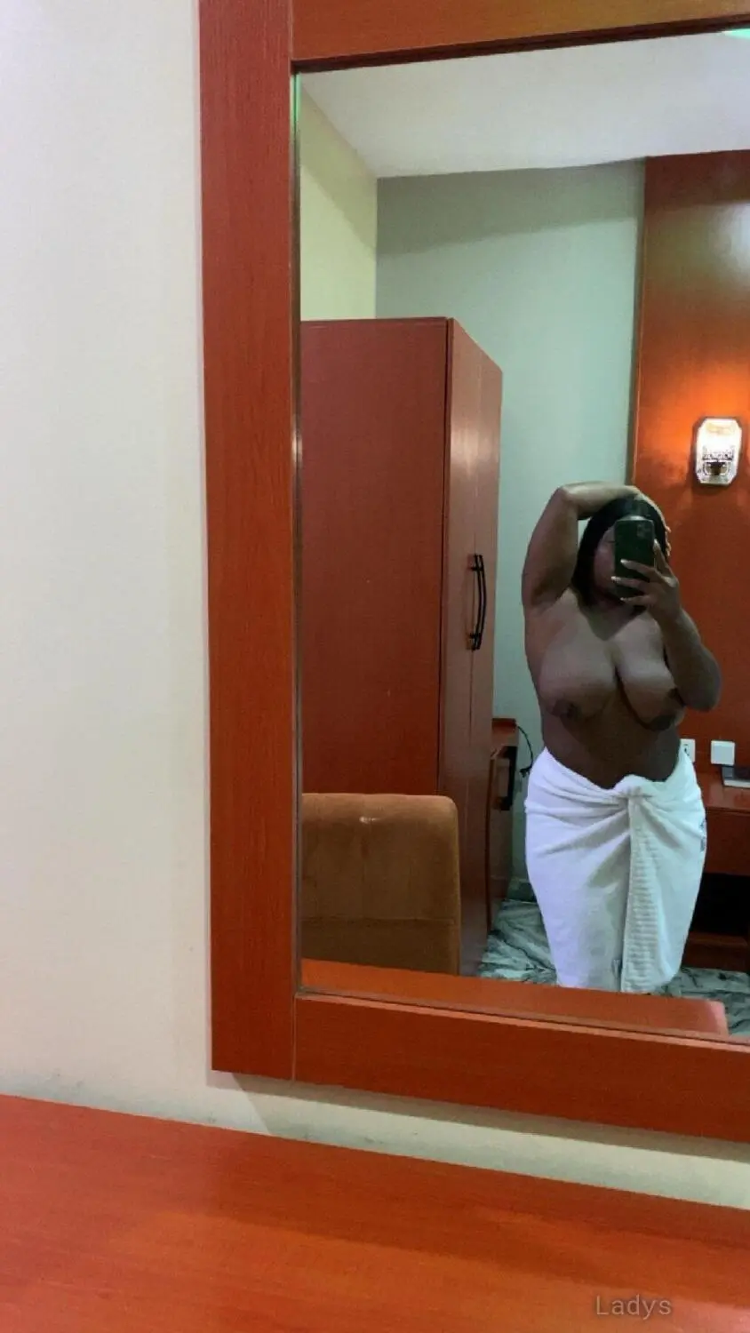 Sucy, 23 years brunette escorts in Lagos, height 170 sm, Weight  kg
