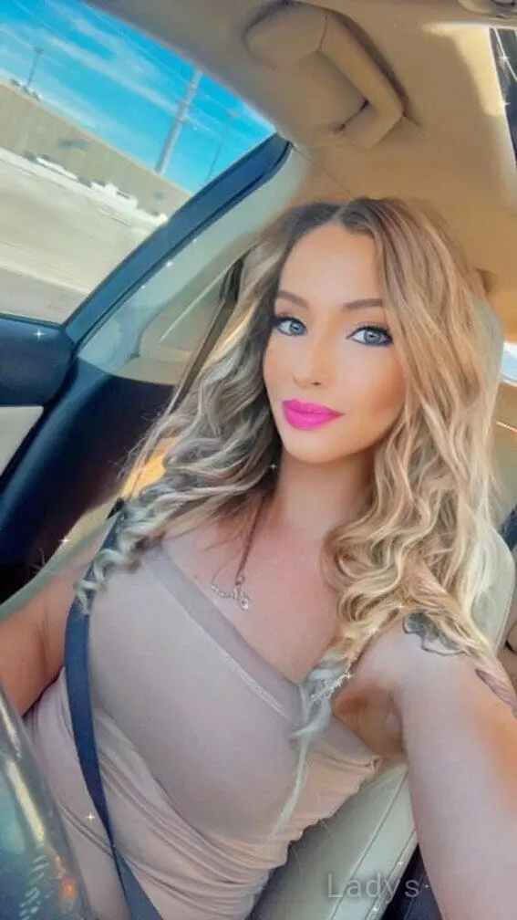 Amber, 24 years brunette escorts in Las Vegas, height 166 sm, Weight 52 kg