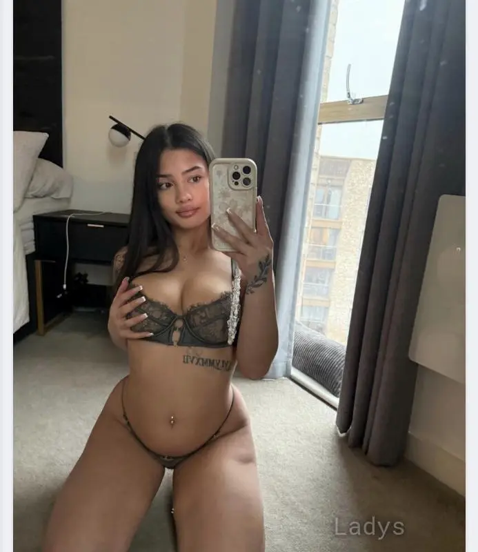 Sexy Malia, 21 years brunette escorts in Las Vegas, height 164 sm, Weight 60 kg