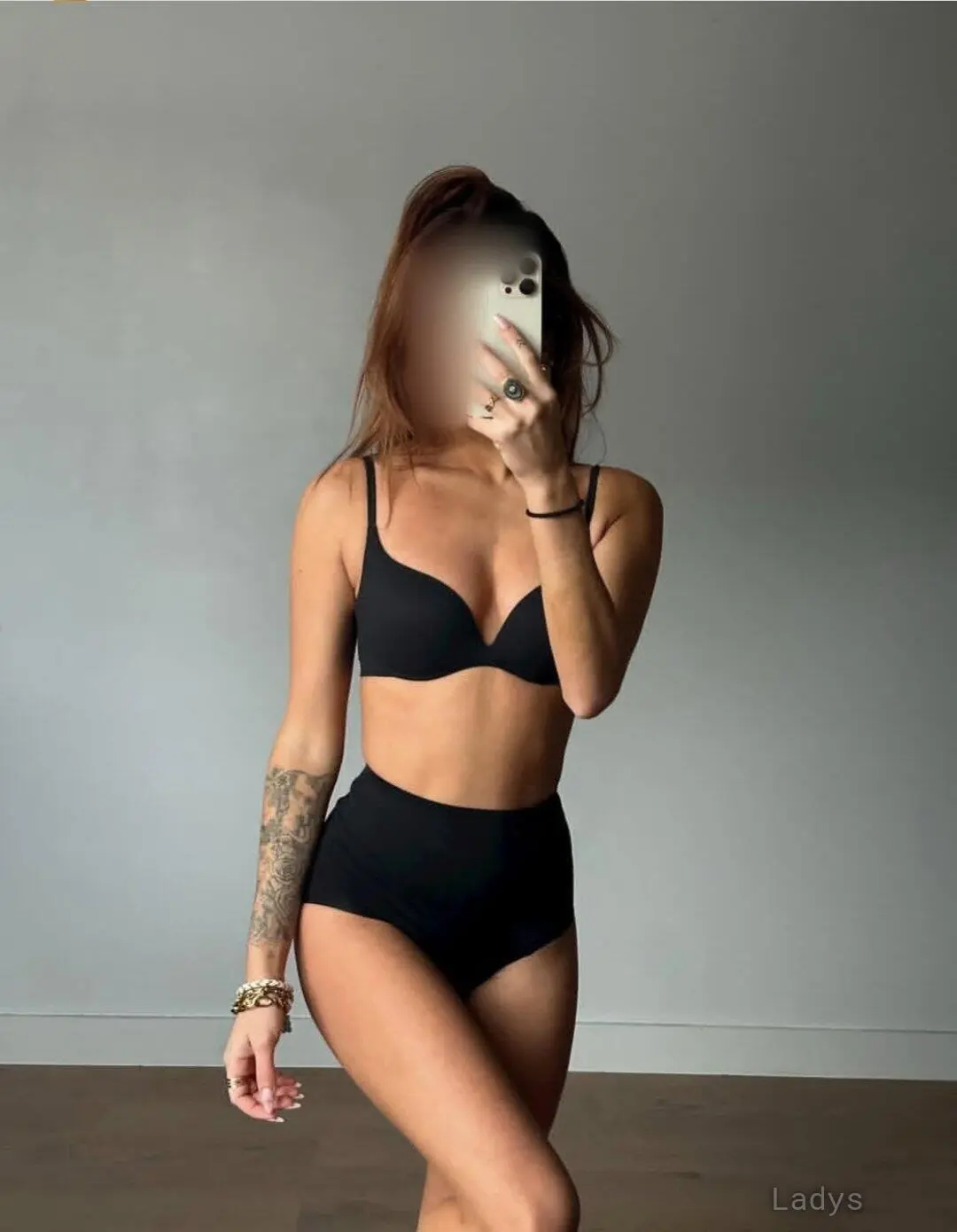 Tram, 24 years brunette escorts in Lille, height 168 sm, Weight kg