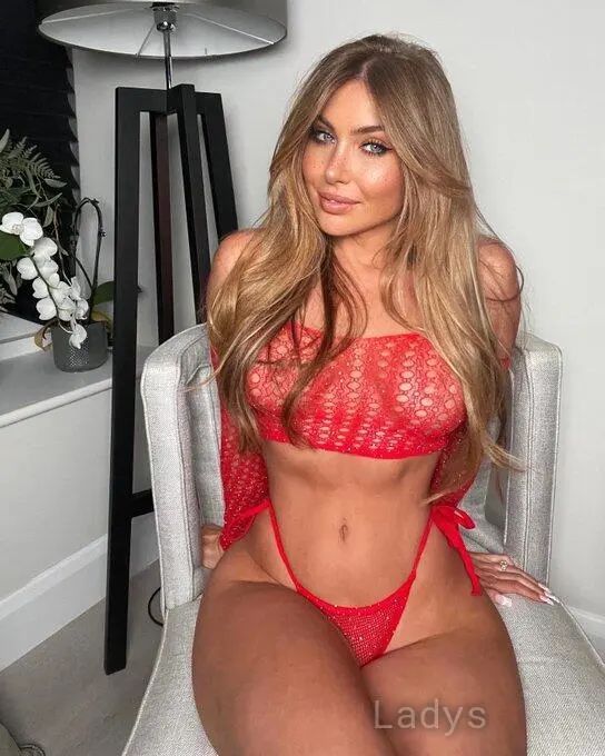 Jennifer, 28 years brunette escorts in Limerick, height 169 sm, Weight 64 kg