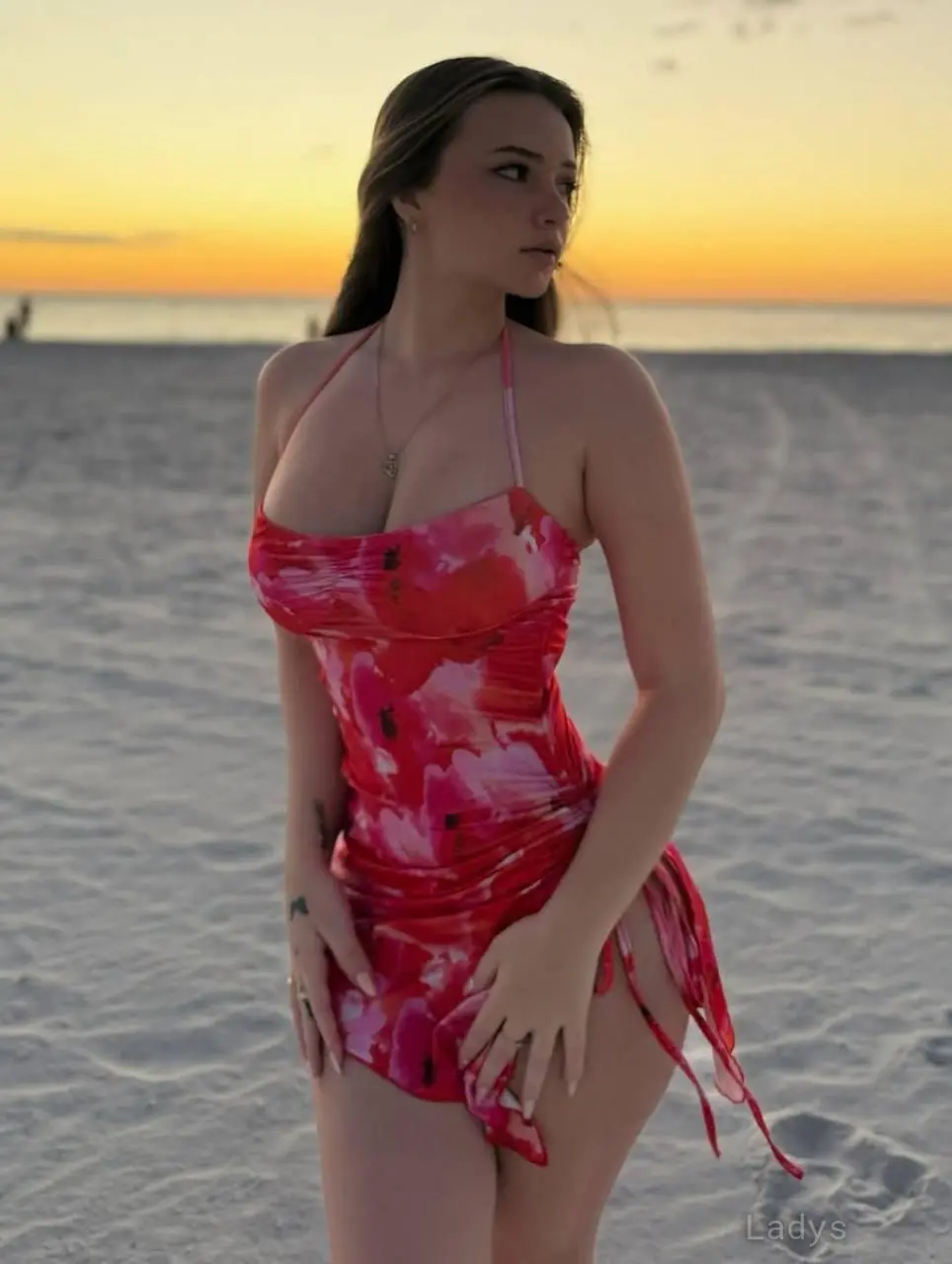 Lexa, 26 years brunette escorts in London, height 160 sm, Weight 61 kg