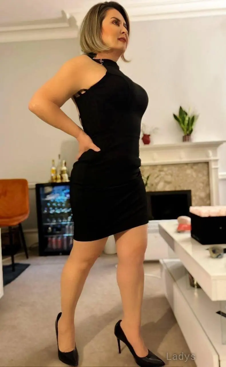 Senorita, 39 years brunette escorts in London, height 160 sm, Weight  kg