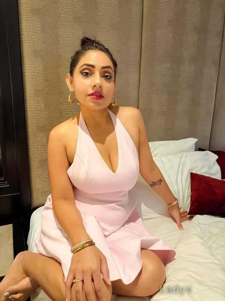 Priya, 21 years brunette escorts in Lucknow, height 154 sm, Weight  kg