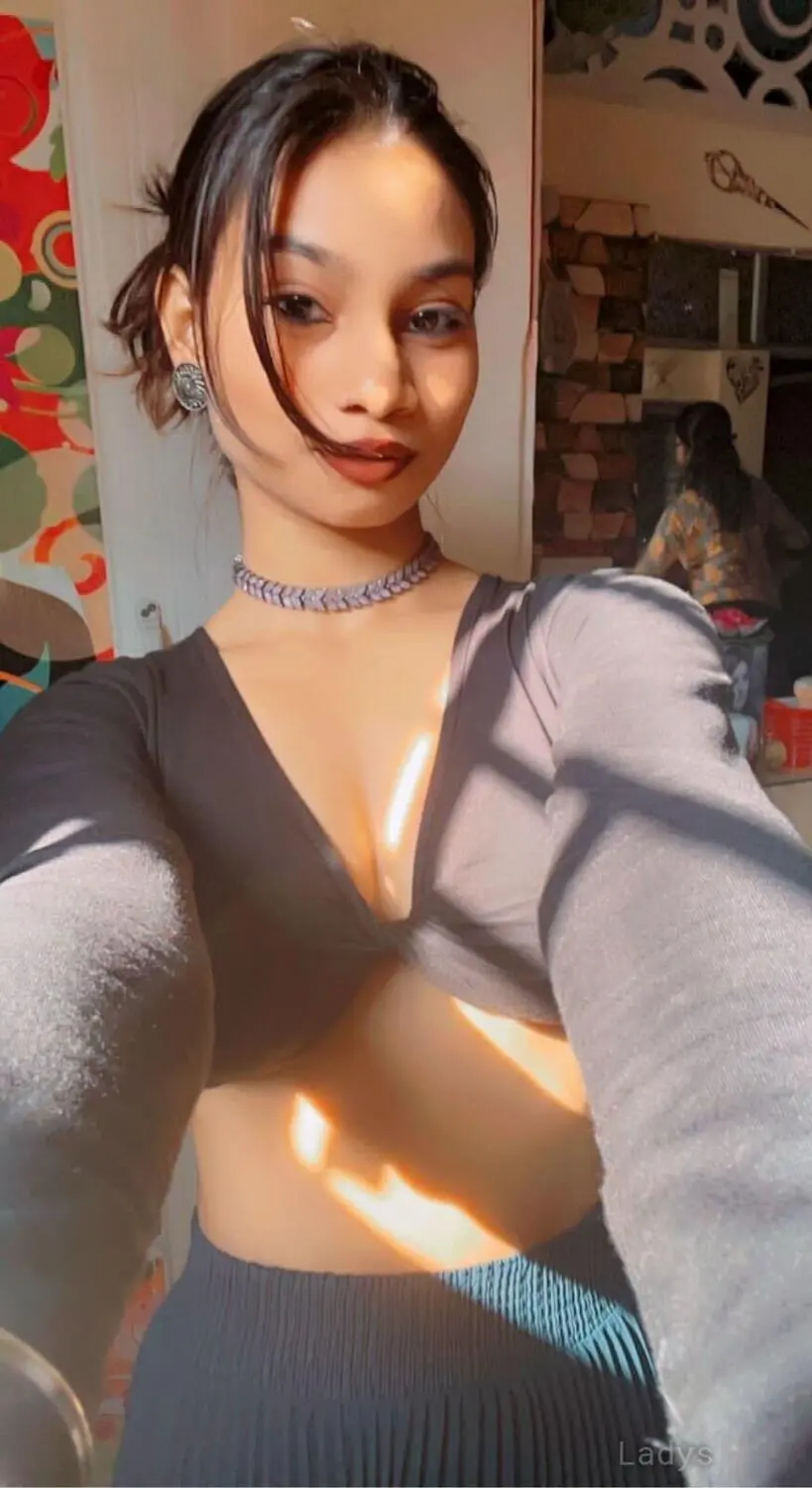 Talia, 22 years brunette escorts in Lucknow, height 154 sm, Weight  kg