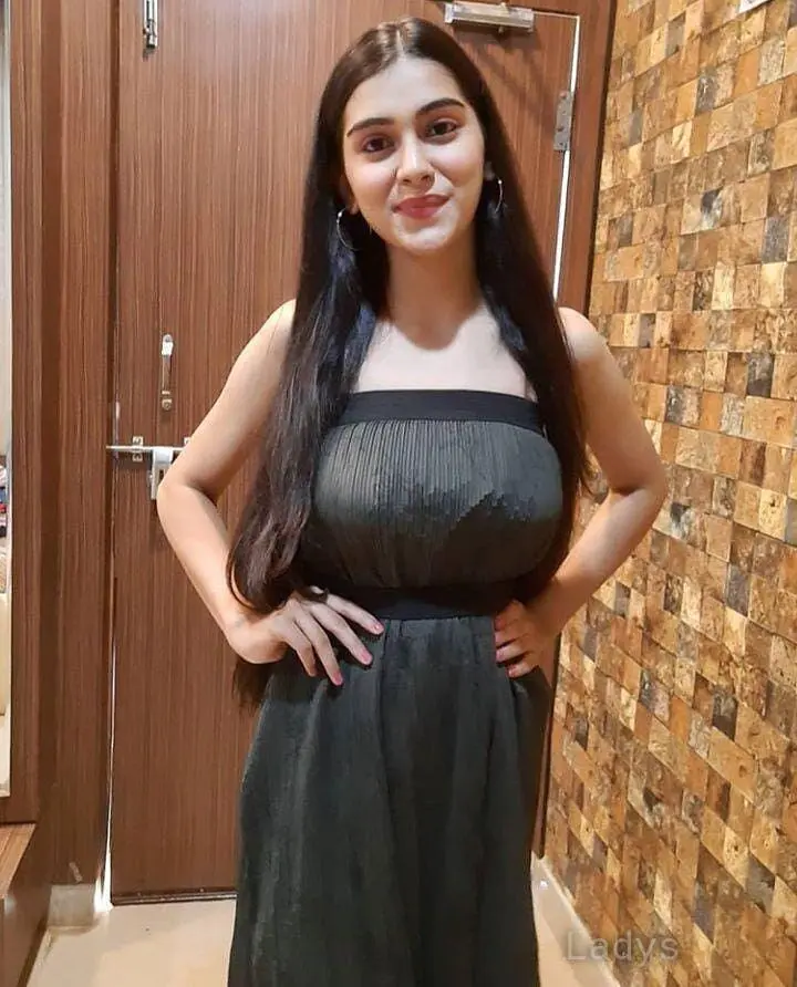 Call Sakshi 90415 Gupta 89253, years brunette escorts in Ludhiana, height sm, Weight kg