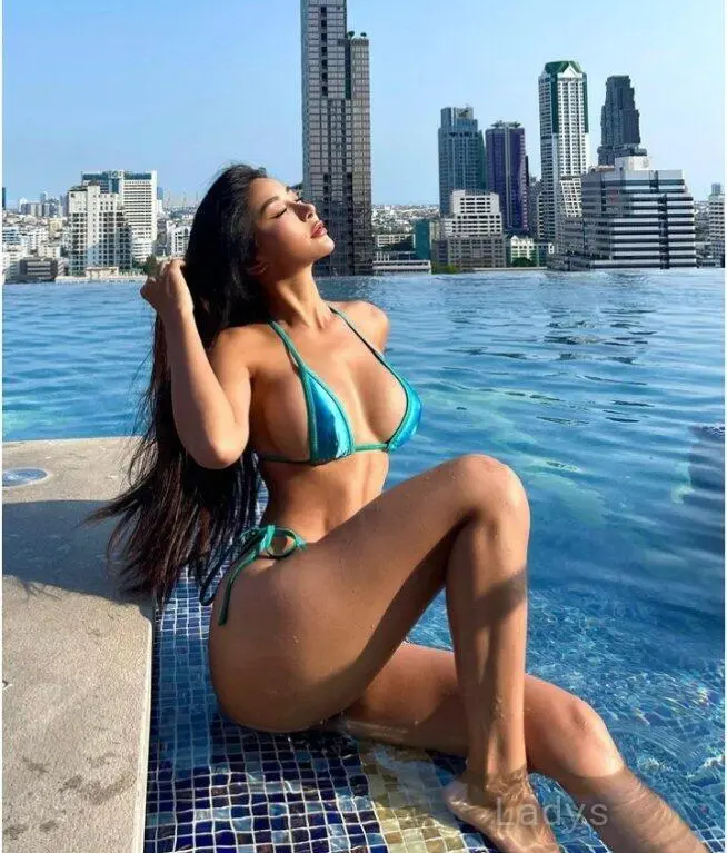 Isabela, 24 years brunette escorts in Macau, height 162 sm, Weight  kg