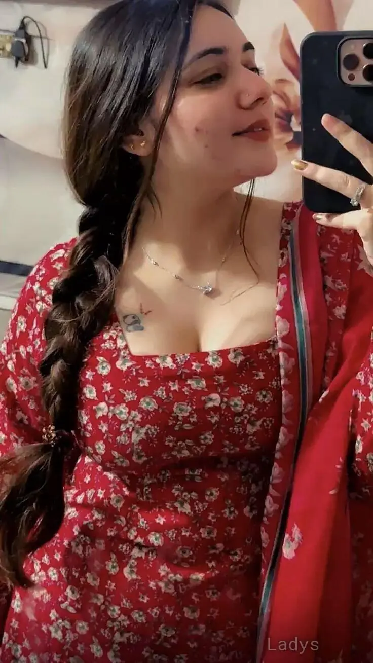 Janvi, 21 years brunette escorts in Madurai, height  sm, Weight  kg