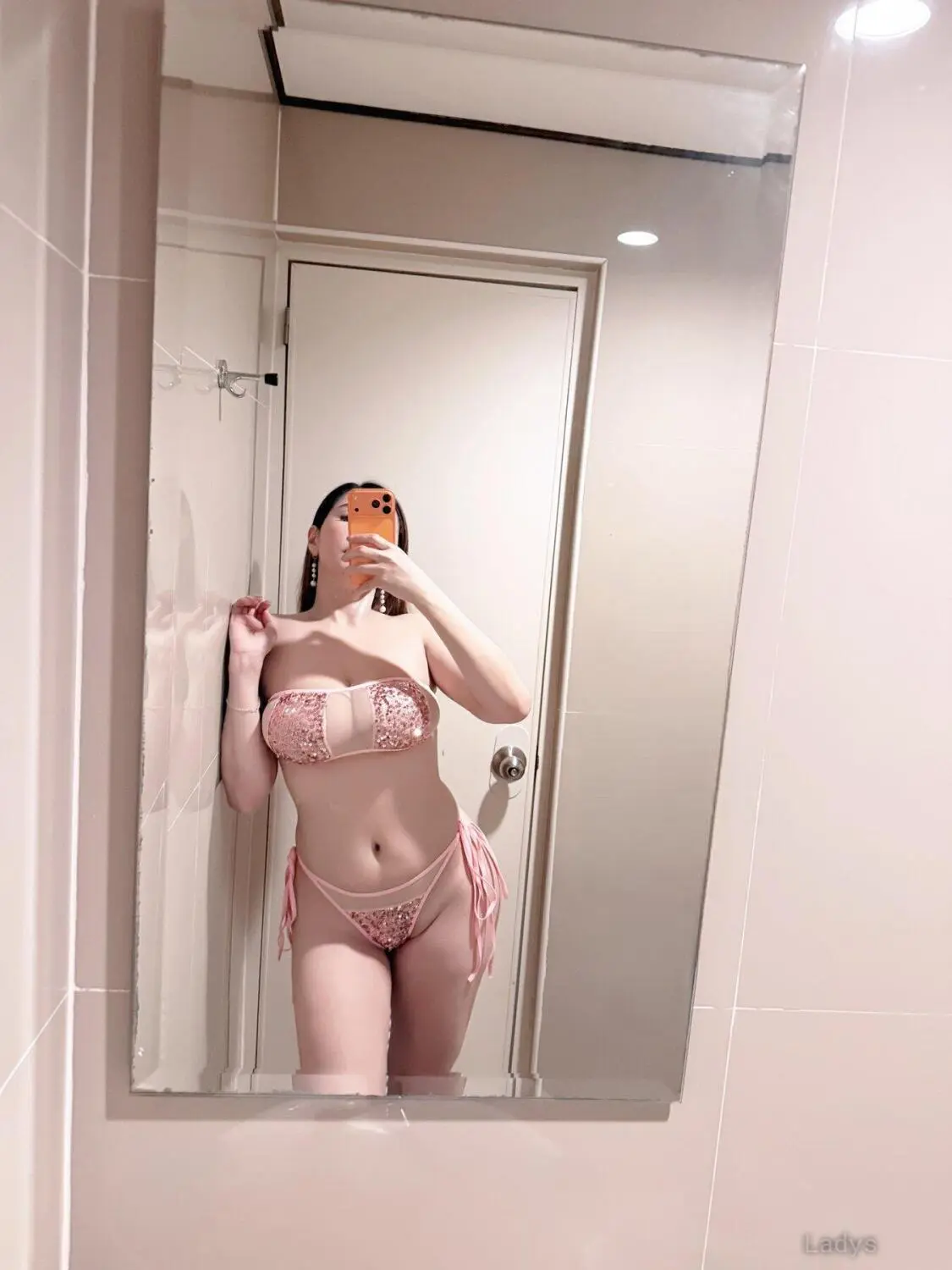 Aisle, 30 years brunette escorts in Makati, height  sm, Weight  kg