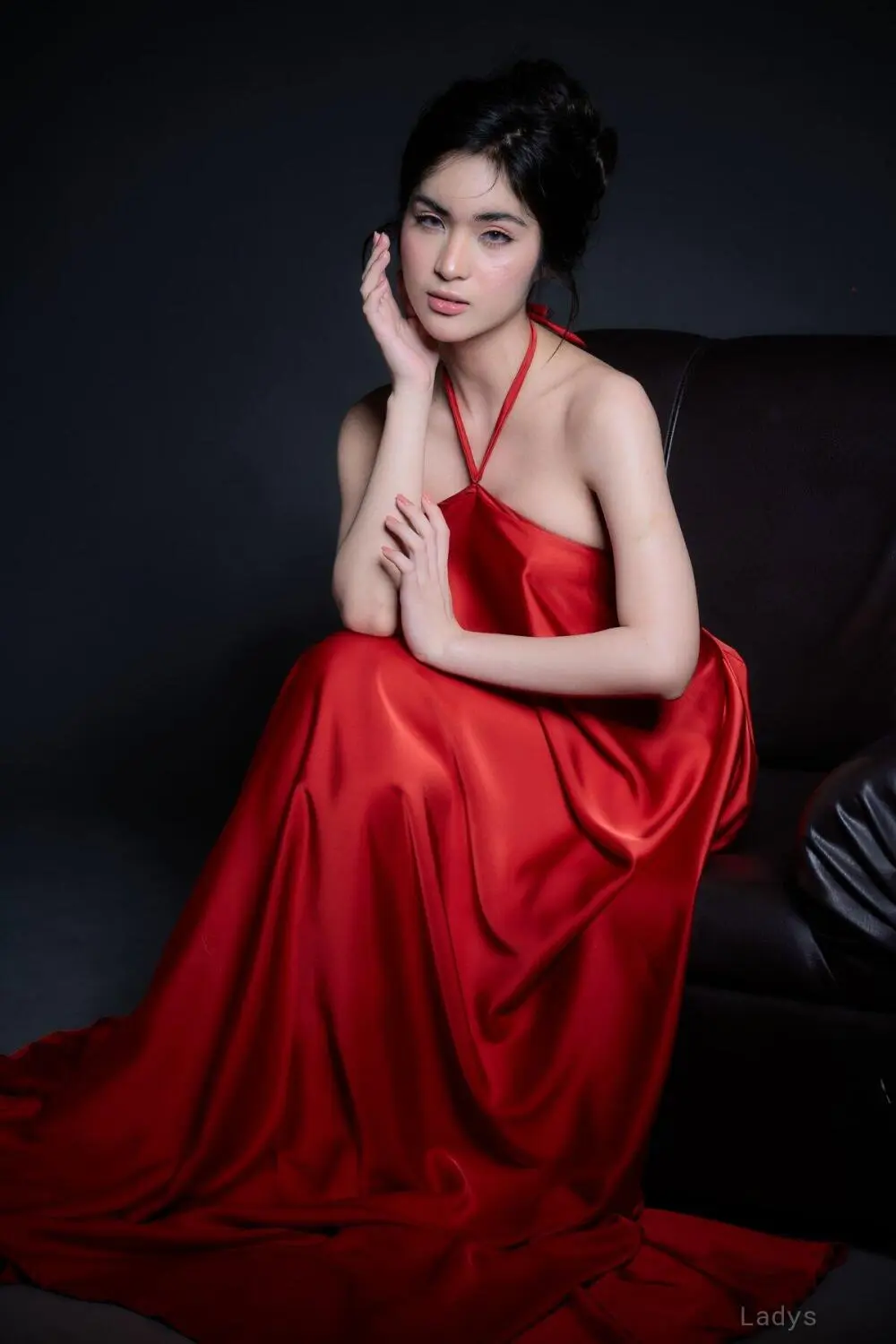 Frosty, 25 years brunette escorts in Makati, height 163 sm, Weight kg