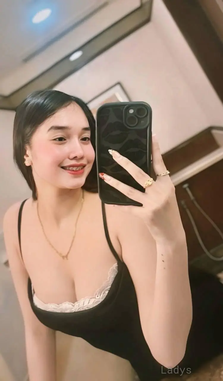 Kitty, 23 years brunette escorts in Makati, height 160 sm, Weight kg