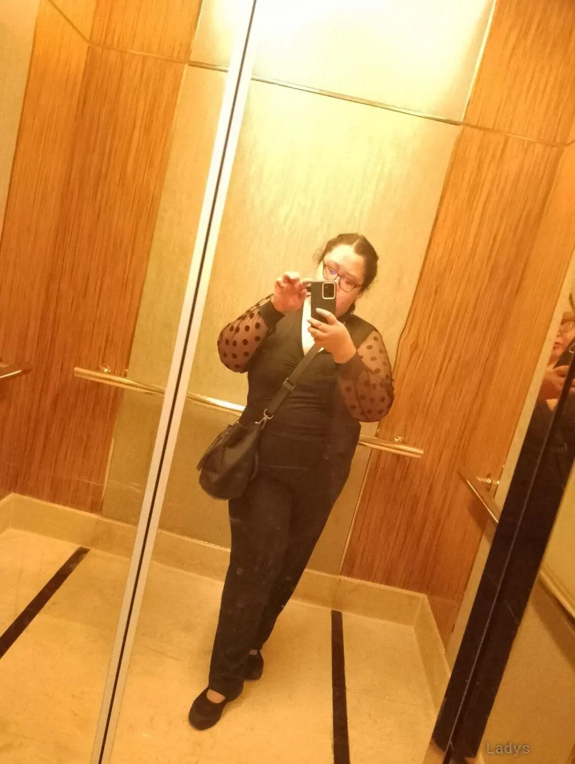 Pretty Chubby, 27 years brunette escorts in Makati, height 154 sm, Weight kg