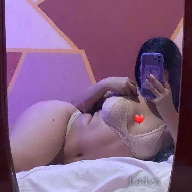 Tricia, 23 years brunette escorts in Makati, height 170 sm, Weight  kg