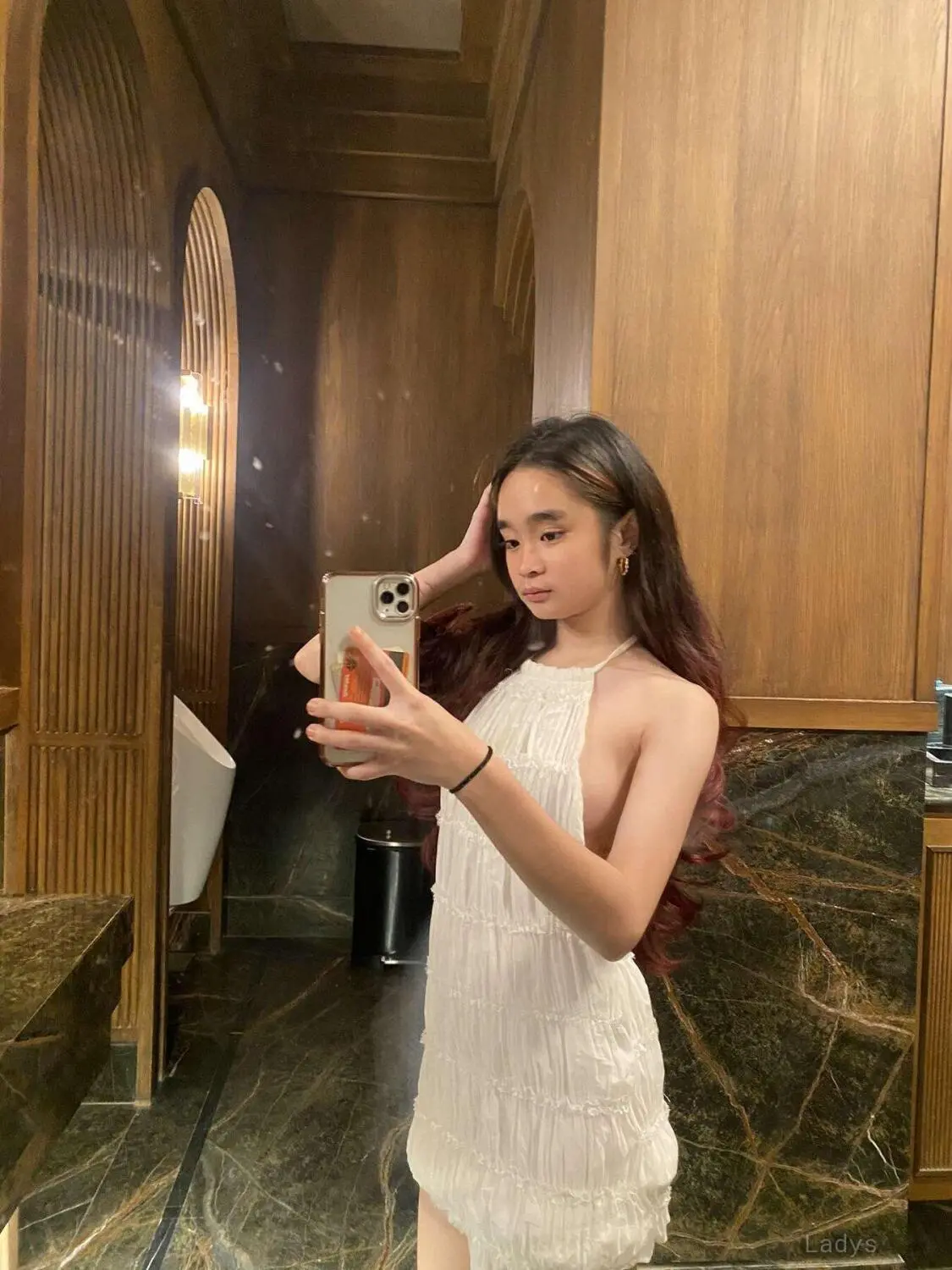 Yashi, 20 years brunette escorts in Makati, height 152 sm, Weight kg