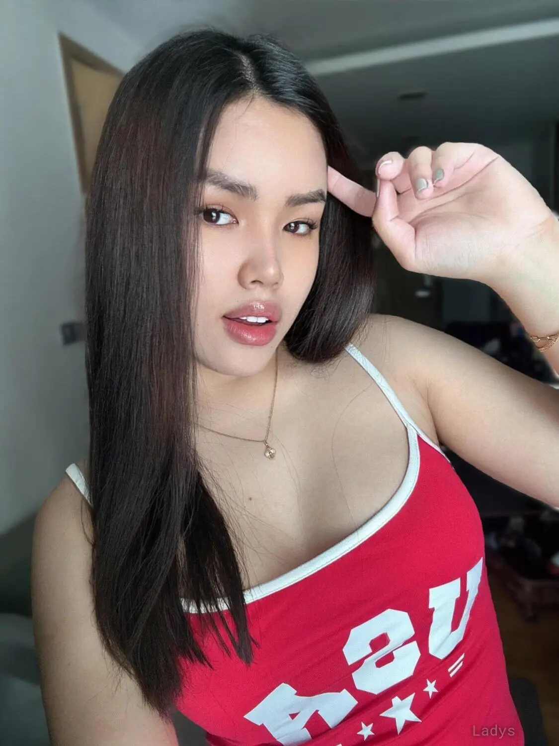 Zia, 23 years brunette escorts in Makati, height 162 sm, Weight  kg