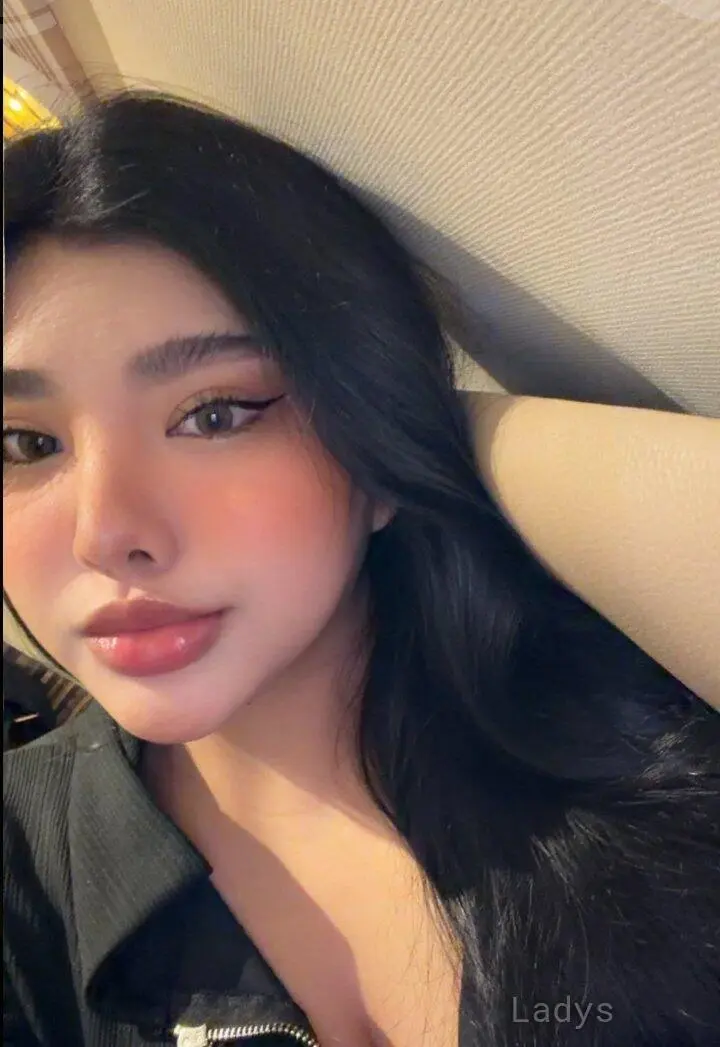 Mila, 22 years brunette escorts in Maldives, height 160 sm, Weight  kg