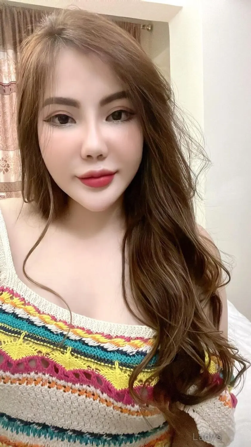 Ellen, 25 years brunette escorts in Manama, height 158 sm, Weight  kg