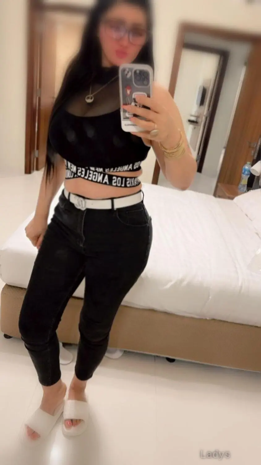 Jasmine, 25 years brunette escorts in Manama, height 170 sm, Weight  kg