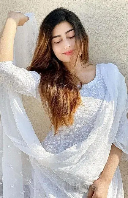 Kiran, 22 years brunette escorts in Manama, height 167 sm, Weight  kg