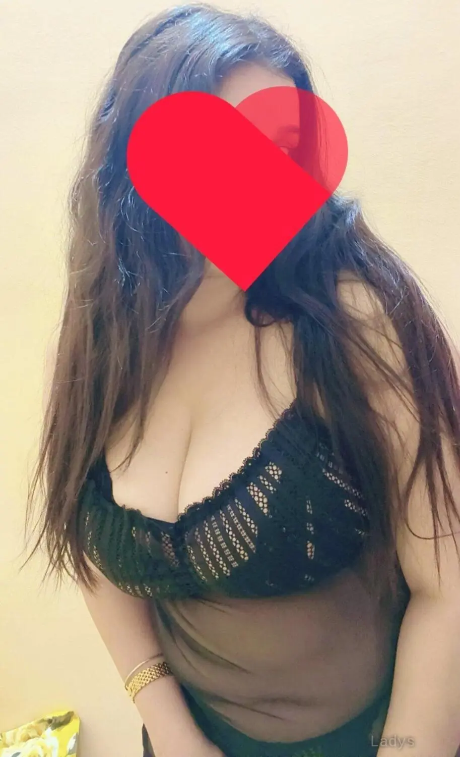 Malayali, 25 years brunette escorts in Manama, height sm, Weight kg