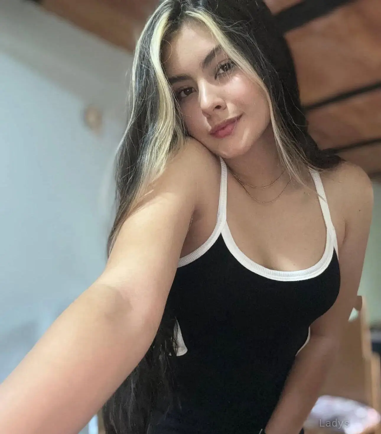 Mayssa, 24 years brunette escorts in Manama, height 167 sm, Weight kg