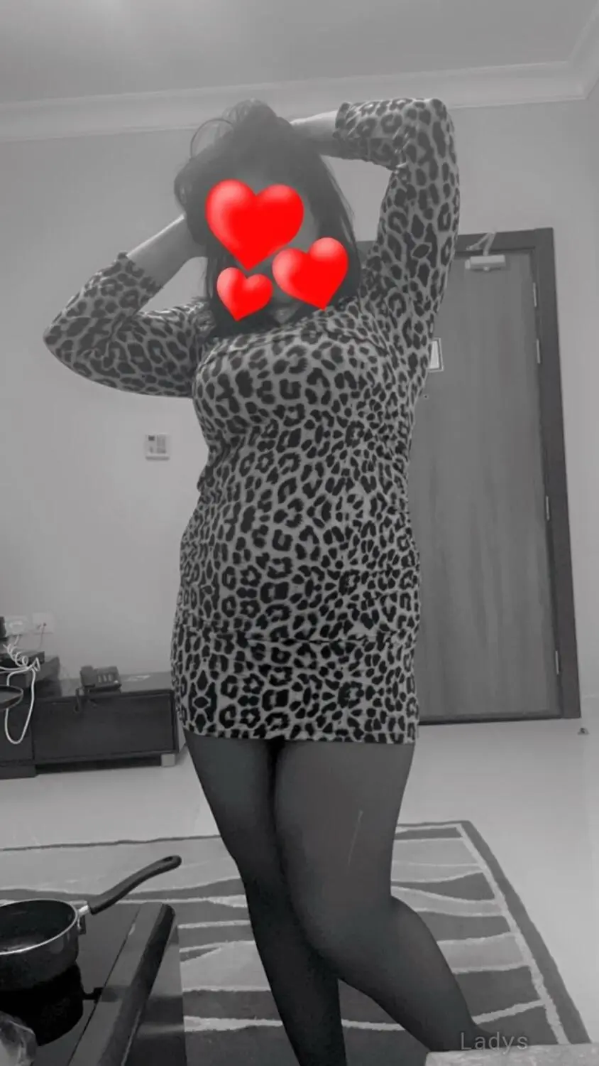 Shahd, 23 years brunette escorts in Manama, height 160 sm, Weight  kg