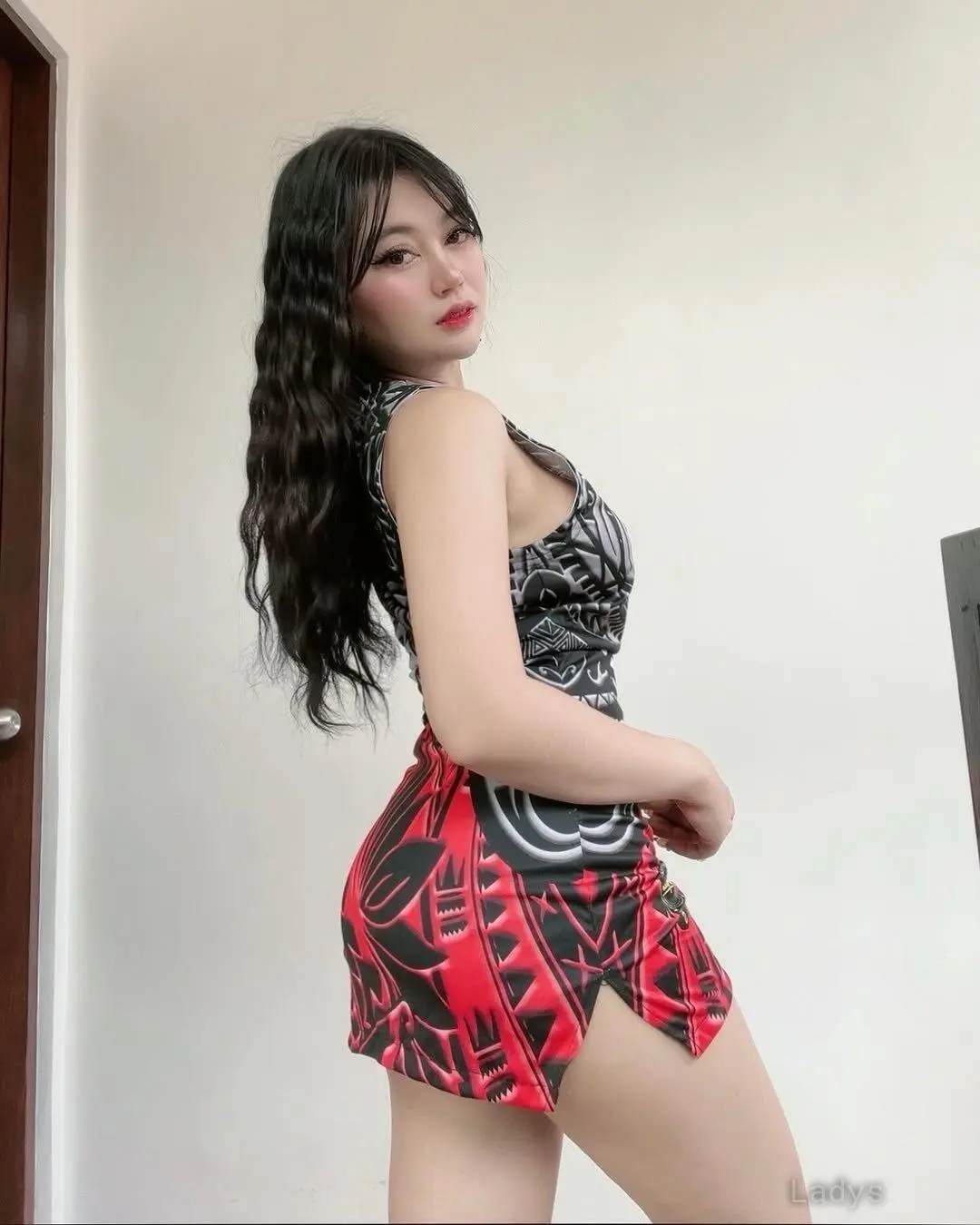 Socuha, years brunette escorts in Manama, height sm, Weight kg