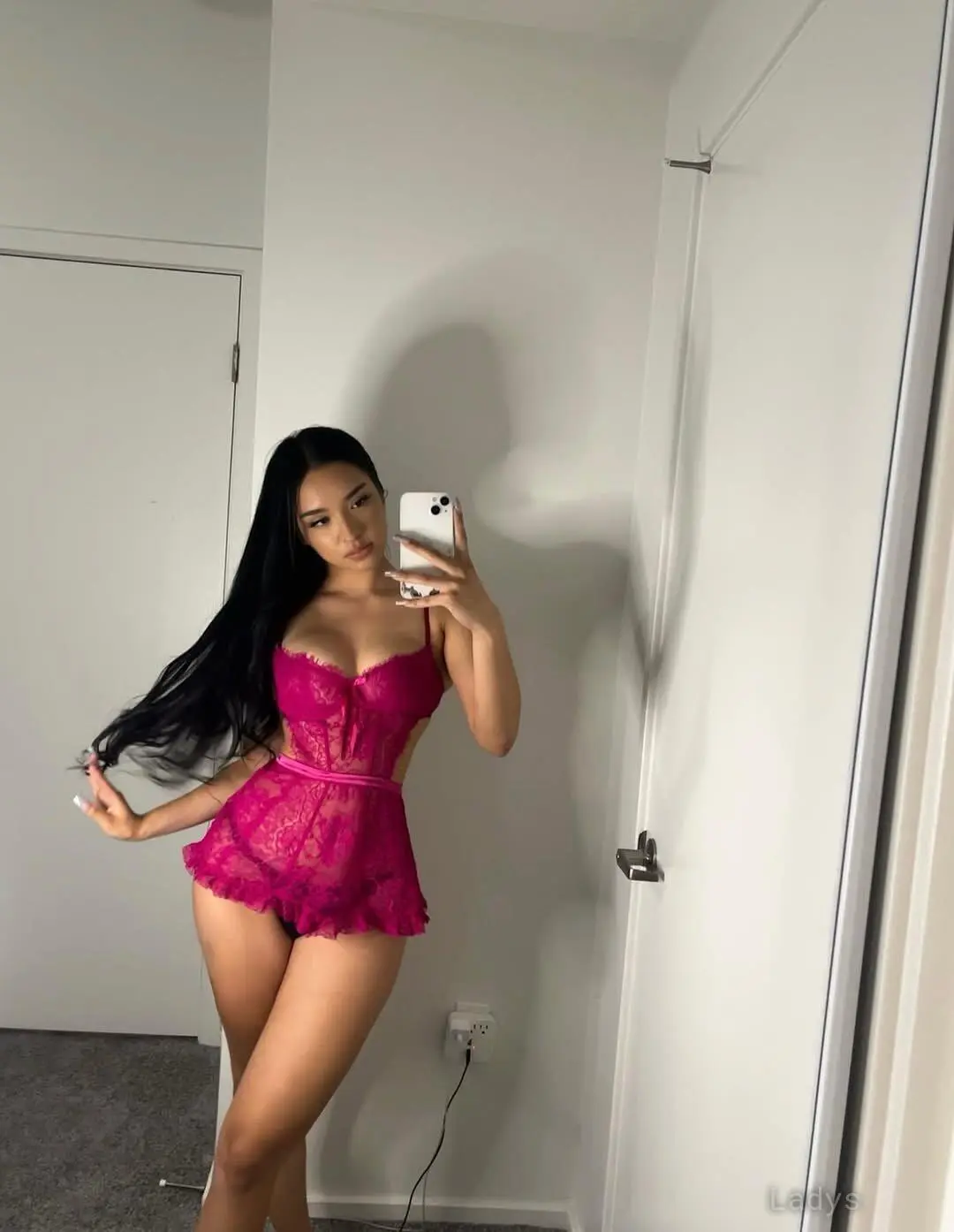 Tala, 24 years brunette escorts in Manama, height 168 sm, Weight  kg